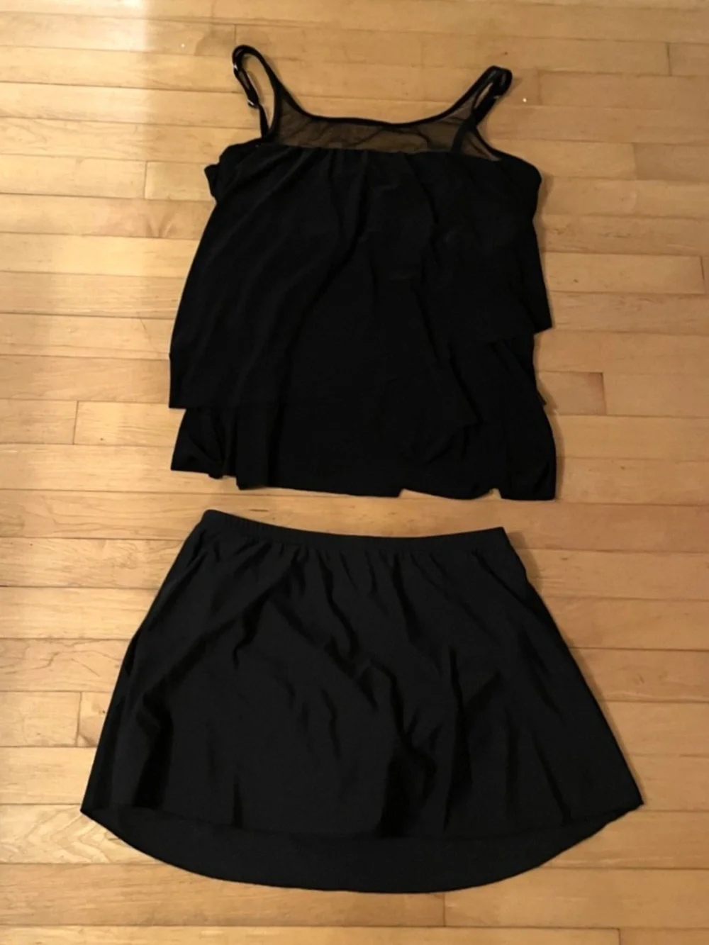 MiracleSuit Black Tankini with Skirt Swimsuit Size 16 XL